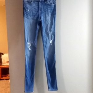 Junior's Women's Hollister distressed jeans NWT 3L(26×32) mid-rise super skinny